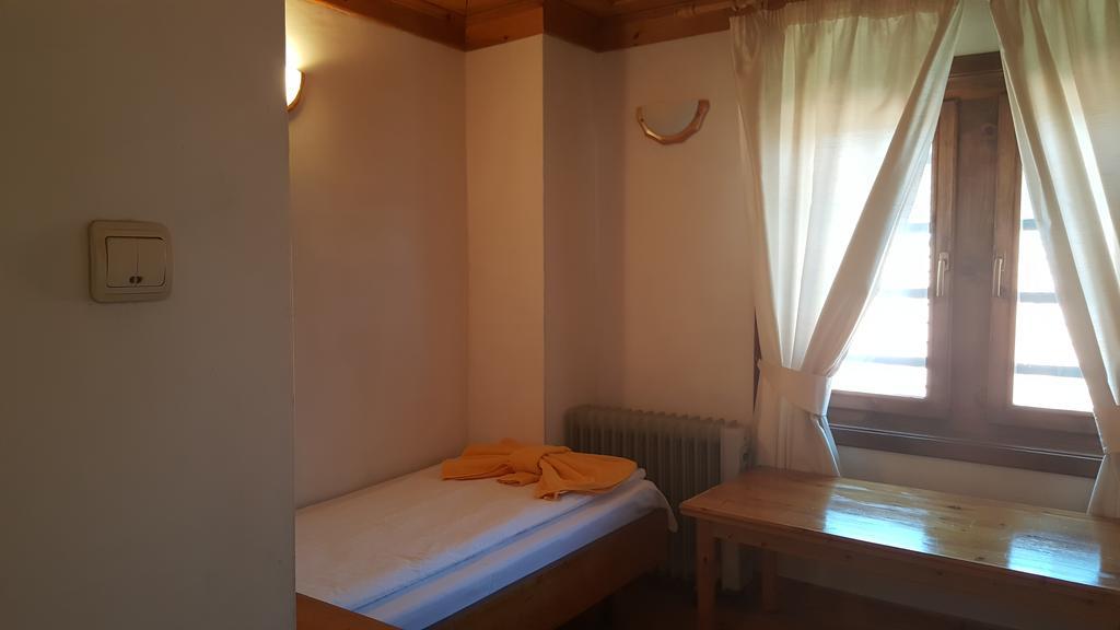 Guest House Lina Kopriwschtiza Exterior foto