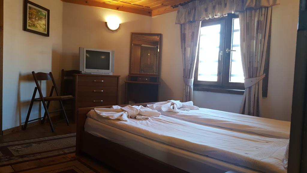 Guest House Lina Kopriwschtiza Exterior foto